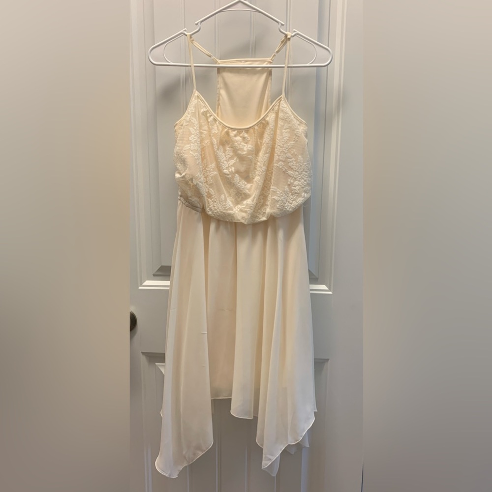 White/cream dress